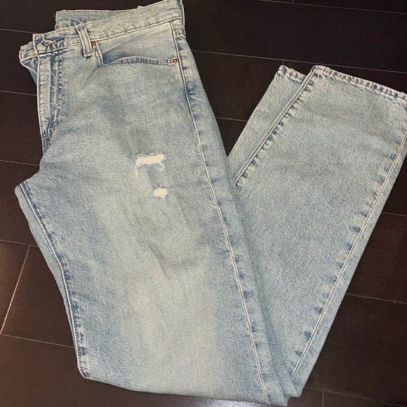 Levi's® Premium
502™ TAPER FIT MEN'S JEANS
Size 33X34 NWT - Picture 1 of 10